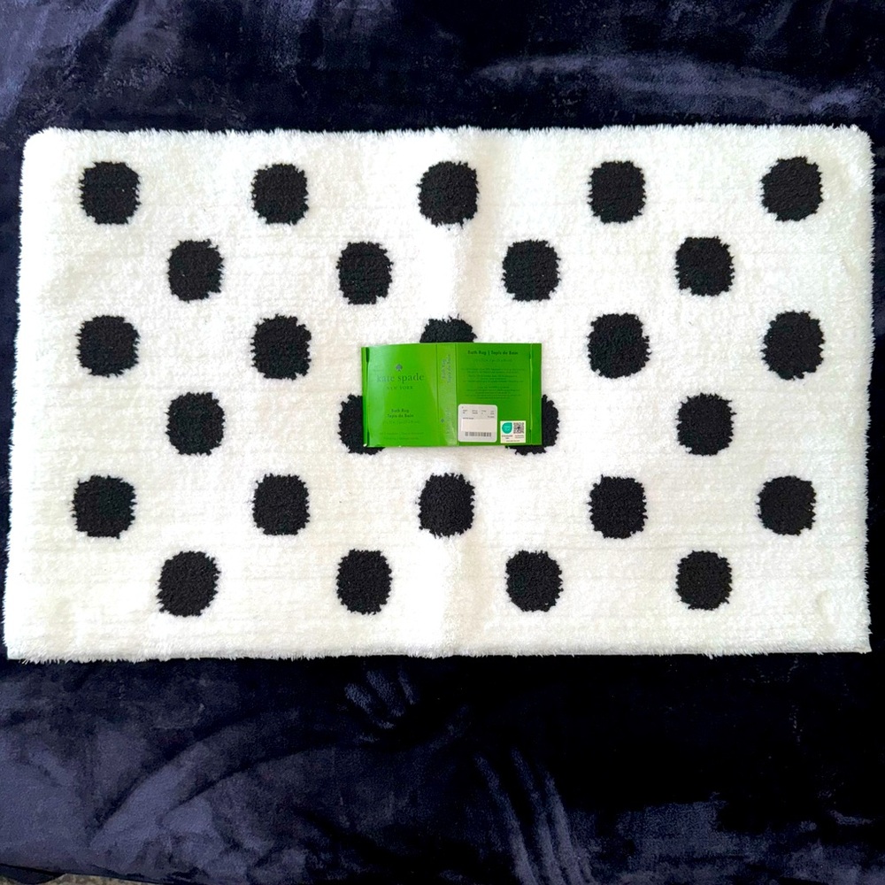 NEW! KATE SPADE Bath Rug White w/ Black Polka Dots 20”x32” Brand New With Tag